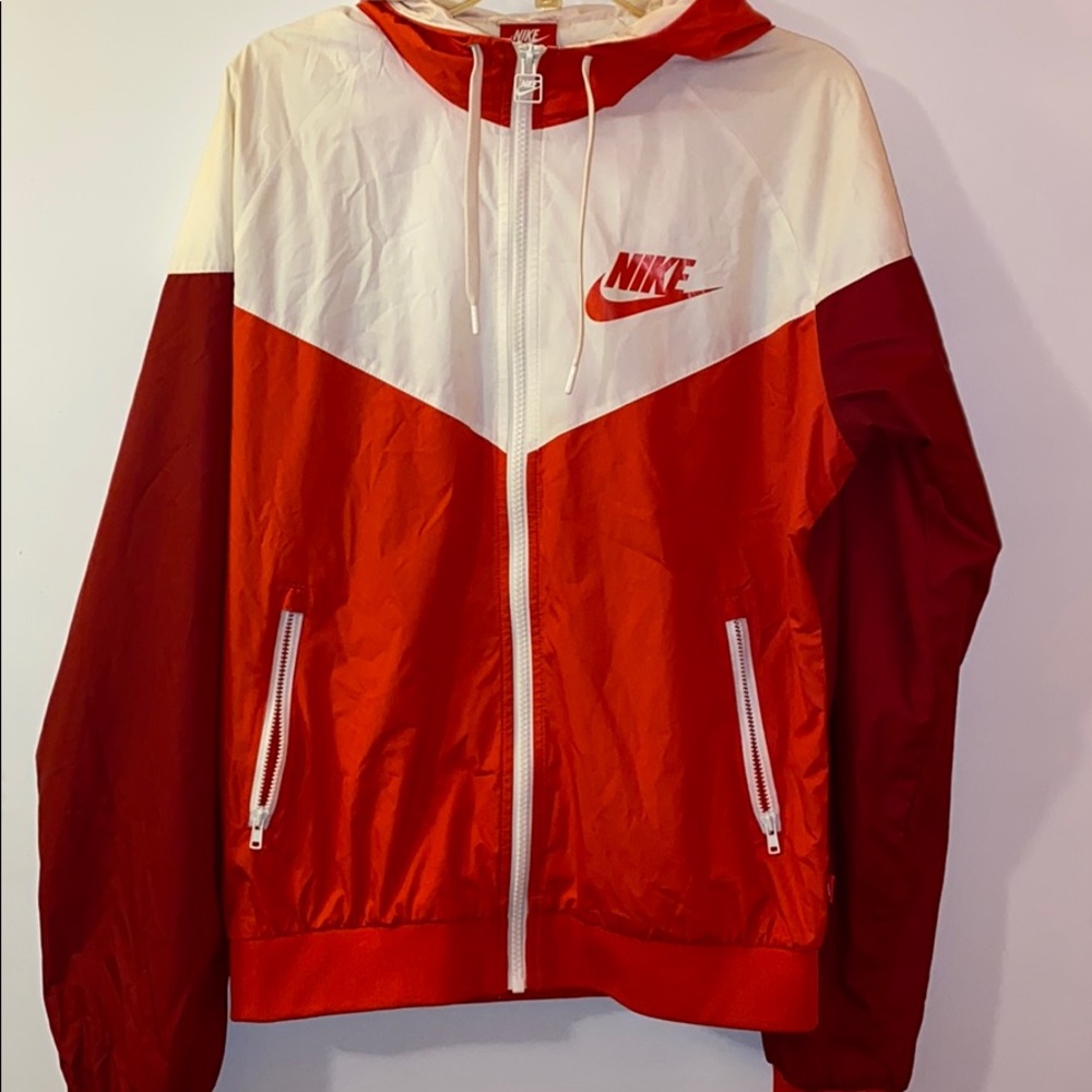 Women’s Nike windbreaker